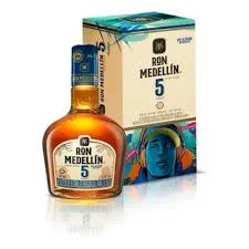 [3352] RON MEDELLIN 5 AÑOS BOTELLA X 750 ML